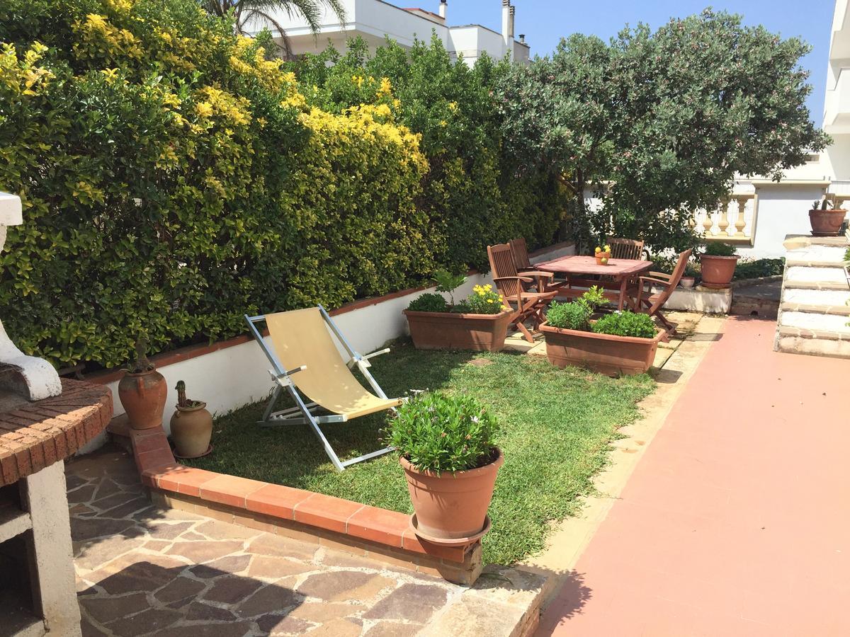Casa Vacanza Zia Dani Castro  ภายนอก รูปภาพ