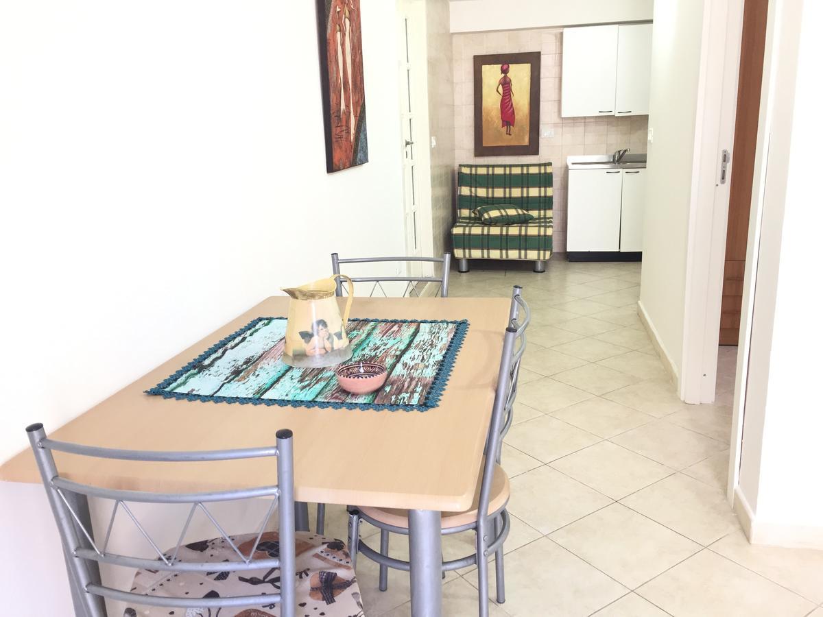 Casa Vacanza Zia Dani Castro  ภายนอก รูปภาพ