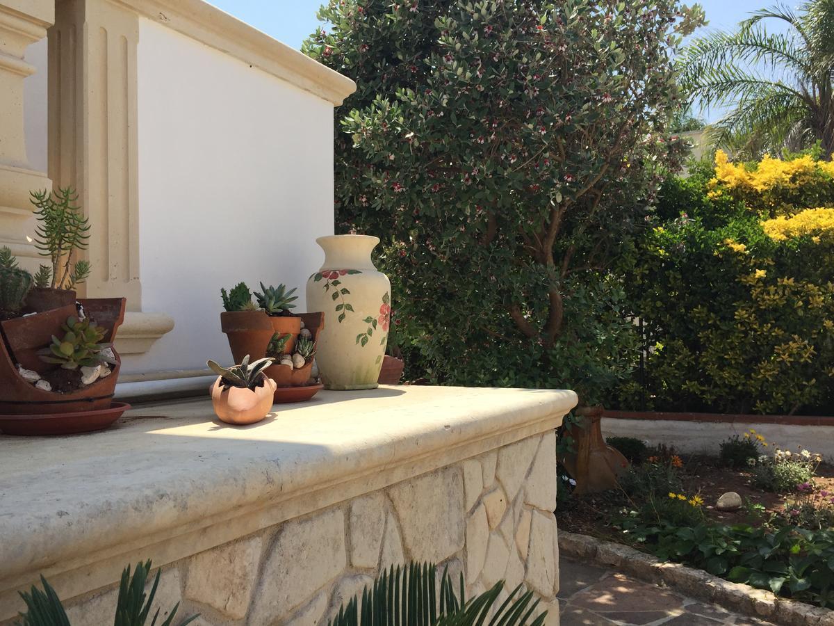 Casa Vacanza Zia Dani Castro  ภายนอก รูปภาพ